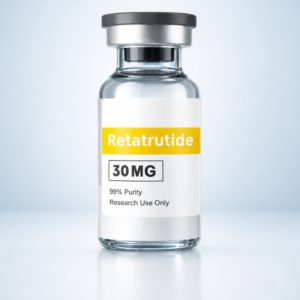 Imagen de frasco Retatrutide 30 mg sobre fondo claro de laboratorio, relacionado con salud metabólica, pérdida de peso, biohacking y tecnología peptídica.